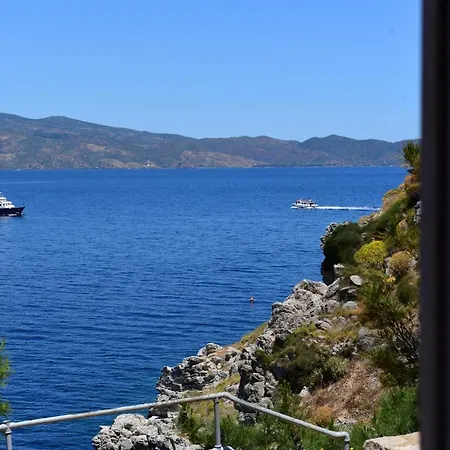 Douskos Beach House