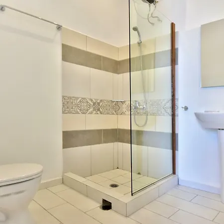 Douskos Beach House Appartamento *